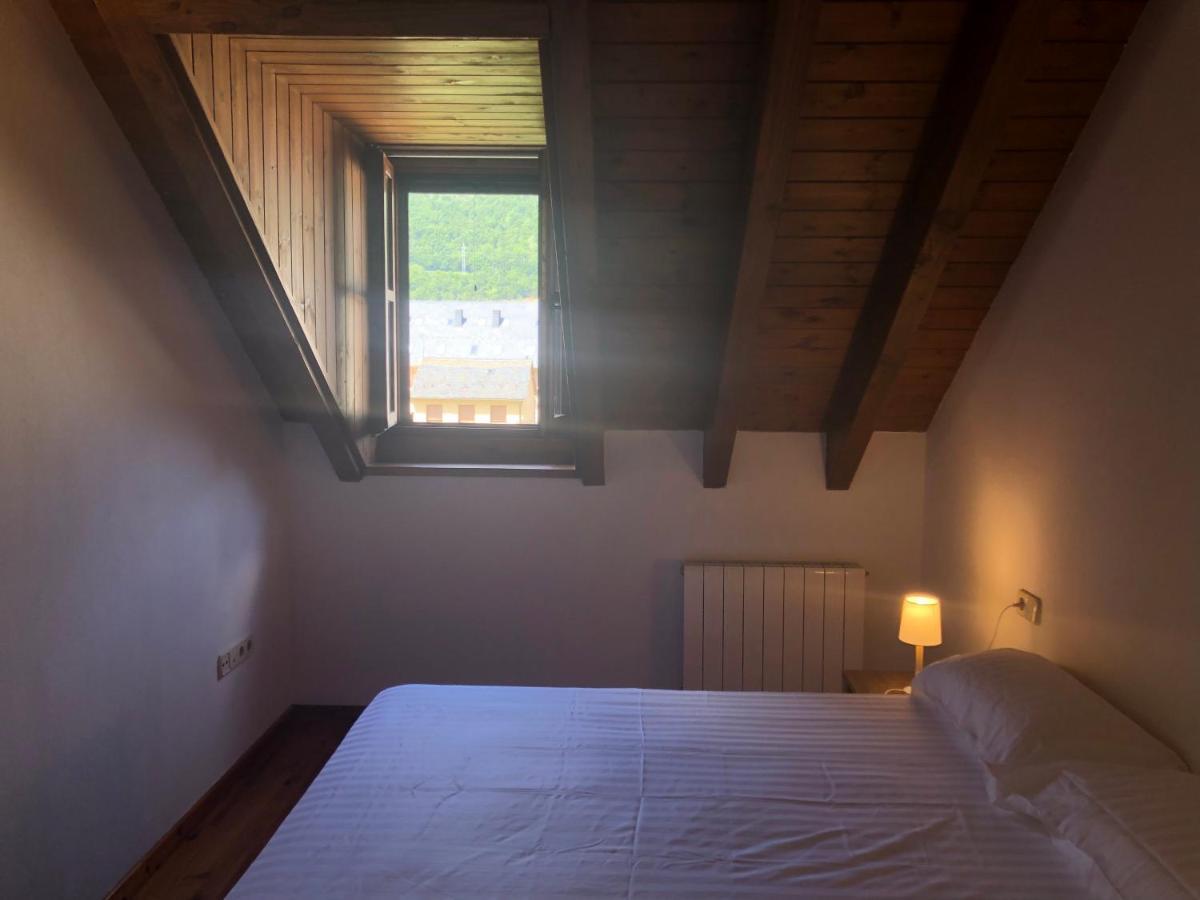 Cal Roger D'esterri Apartment